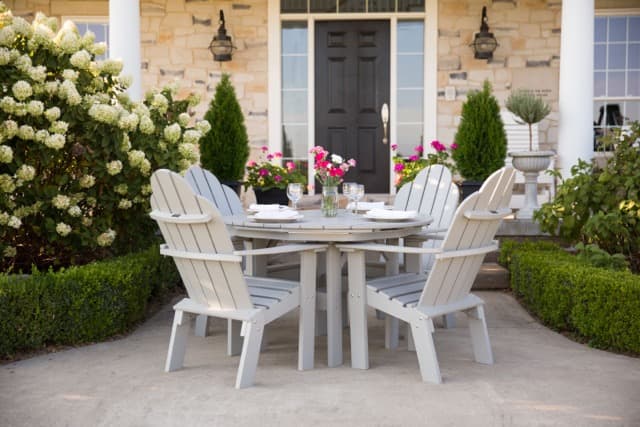 Wildridge table set with 4 chairs (LCC-280) in light gray